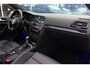 Volkswagen Golf 2.0 TSI R 4Motion / Panoramadak / Camera / Leder / Sterrenhemel / Remus uitlaat / 19'' / Navigatie / DAB / Stoelverwarming / ACC