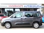 Citroën Berlingo 110 Pk Benzine 5-Persoons *Origineel Navigatie * Cruise Control * Airco * Hoge Zit * DAB Radio * Tevens Apple Car Play / Android Auto voor Maps & Spotify * Vingerhoets; Vierde Generatie Eersteklas Service, al meer dan 100 jaar........