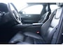 Volvo V60 T6 340PK Automaat Recharge AWD Inscription / Lederen bekleding / Stoel- en stuurverwarming / Harman Kardon / Semi-elektrische trekhaak / Keyless Entry / Elektrische stoelen met geheugen