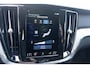 Volvo V60 T6 340PK Automaat Recharge AWD Inscription / Lederen bekleding / Stoel- en stuurverwarming / Harman Kardon / Semi-elektrische trekhaak / Keyless Entry / Elektrische stoelen met geheugen