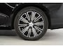 Volvo V60 T6 340PK Automaat Recharge AWD Inscription / Lederen bekleding / Stoel- en stuurverwarming / Harman Kardon / Semi-elektrische trekhaak / Keyless Entry / Elektrische stoelen met geheugen