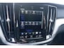 Volvo V60 T6 340PK Automaat Recharge AWD Inscription / Lederen bekleding / Stoel- en stuurverwarming / Harman Kardon / Semi-elektrische trekhaak / Keyless Entry / Elektrische stoelen met geheugen