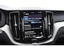Volvo XC60 T6 350PK Automaat Plug-in Hybrid AWD Ultra Dark / Navigatie / Luchtvering / 360 Camera / Adaptieve Cruise Control / Stuurverwarming / Stoelverwarming v+a / Elektr. Achterklep / Schuifdak / Trekhaak