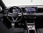 Volkswagen Tiguan 1.5 eHybrid R-Line Edition | Navigatie | Trekhaak | 20 Inch Velgen | Black pakket | Stoel/stuur verwarming | Airco | Electrische Klep | Panorama dak |