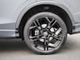 Volkswagen Tiguan 1.5 eHybrid R-Line Edition | Navigatie | Trekhaak | 20 Inch Velgen | Black pakket | Stoel/stuur verwarming | Airco | Electrische Klep | Panorama dak |
