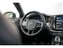 Volvo XC60 2.0 T8 Plug-in hybrid AWD Ultimate Black Edition Luchtvering, Trekhaak, 21", Panoramadak