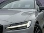 Volvo V60 2.0 T6 Plug-in hybrid AWD Plus Dark | 360° Camera | Stoel en stuurverwarming | Trekhaak | Adaptieve cruise control | Harman/Kardon audio | BLIS dodehoekdetectie |