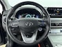 Hyundai Kona Electric EV Fashion 64 kWh | Dodehoek detectie | Parkeersensoren achter en Camera | Warmtepomp | Soh 96,6% |