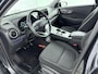 Hyundai Kona Electric EV Fashion 64 kWh | Dodehoek detectie | Parkeersensoren achter en Camera | Warmtepomp | Soh 96,6% |