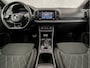 Skoda Karoq 1.5 TSI ACT Sportline 150Pk Automaat (VIRTUAL COCKPIT, APPLE CARPLAY, GROOT NAVI, KUIPSTOELEN, STUUR/STOELVERWARMING, ZWART HEMEL, TREKHAAK, CAMERA, SFEERVERLICHTING, NIEUWSTAAT)