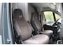 Megamobile Lounge Mobil Mega Lounge 640 180pk - Elektrisch bed - Vloerverwarming - Omvormer - Prijs incl. BTW/BPM