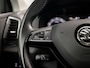Skoda Karoq 1.5 TSI ACT Sportline 150Pk Automaat (APPLE CARPLAY, GROOT NAVI, CLIMATE, STOELVERWARMING, SPORTSTOELEN, ADAPTIVE CRUISE, KEYLESS, PARKEERSENSOREN, TREKHAAK, NIEUWSTAAT)