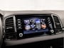 Skoda Karoq 1.5 TSI ACT Sportline 150Pk Automaat (APPLE CARPLAY, GROOT NAVI, CLIMATE, STOELVERWARMING, SPORTSTOELEN, ADAPTIVE CRUISE, KEYLESS, PARKEERSENSOREN, TREKHAAK, NIEUWSTAAT)