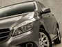Mercedes-Benz A-klasse 180 Ambition Sport Automaat (SCHUIFDAK, NAVIGATIE, LEDER, CAMERA, STOELVERWARMING, ZWART HEMEL, SPORTSTOELEN, CRUISE, NIEUWE APK, NIEUWSTAAT)