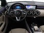 Mercedes-Benz CLA 180 Business Solution Luxury | Panoramadak | Leder | Trekhaak | Stoelverwarming | Keyless | Camera | Memory | Matrix LED | Park Assist | Widescreen | Climate control