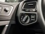 Volkswagen Golf Variant 1.2 TSI Sportline Automaat (APPLE CARPLAY, NAVIGATIE, CLIMATE, STOELVERWARMING, GETINT GLAS, SPORTSTOELEN, LM VELGEN, PARKEERSENSOREN, NIEUWE APK, NIEUWSTAAT)