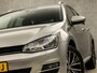 Volkswagen Golf Variant 1.2 TSI Sportline Automaat (APPLE CARPLAY, NAVIGATIE, CLIMATE, STOELVERWARMING, GETINT GLAS, SPORTSTOELEN, LM VELGEN, PARKEERSENSOREN, NIEUWE APK, NIEUWSTAAT)