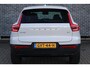 Volvo XC40 2.0 B4 Plus Dark | Trekhaak | Adaptive cruise control | 19" velgen | Voorruitverwarming | Dode hoek detectie BLIS | Harman Kardon audio |