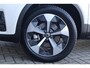 Volvo XC40 2.0 B4 Plus Dark | Trekhaak | Adaptive cruise control | 19" velgen | Voorruitverwarming | Dode hoek detectie BLIS | Harman Kardon audio |