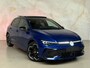 Volkswagen Golf 1.5 eTSI R-Line Pano / 360 / H&K / Trekhaak