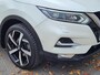 Nissan Qashqai 1.3 DIG-T Tekna + Automaat / Panoramadak / Trekhaak 1.500 kg / Bose audio / 360° camera / Navigatie / Verwarmde voorstoelen / Verwarmde voorruit / DAB / 19" velgen / Winsterset /