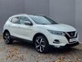 Nissan Qashqai 1.3 DIG-T Tekna + Automaat / Panoramadak / Trekhaak 1.500 kg / Bose audio / 360° camera / Navigatie / Verwarmde voorstoelen / Verwarmde voorruit / DAB / 19" velgen / Winsterset /
