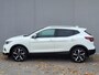 Nissan Qashqai 1.3 DIG-T Tekna + Automaat / Panoramadak / Trekhaak 1.500 kg / Bose audio / 360° camera / Navigatie / Verwarmde voorstoelen / Verwarmde voorruit / DAB / 19" velgen / Winsterset /
