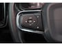 Volvo XC40 T3 Momentum - Sensus navigatie - Cimate Control - Cruise Control - FULL-LED-koplampen - Lederen bekleding - Verwarmbare voorstoelen - Verwarmbare voorruit - Draadloos telefoonlader - Getint glas - 18' LMV - Trekhaak semi elektrisch inklapbaar