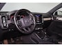 Volvo XC40 T3 Momentum - Sensus navigatie - Cimate Control - Cruise Control - FULL-LED-koplampen - Lederen bekleding - Verwarmbare voorstoelen - Verwarmbare voorruit - Draadloos telefoonlader - Getint glas - 18' LMV - Trekhaak semi elektrisch inklapbaar