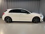 Mercedes-Benz A-klasse 250 e AMG Line 18"/Panoramadak/Trekhaak/Head-up/Memory l+r/Matrix LED/360 camera/Keyless/Dodehoek/Apple Carplay & Android Auto