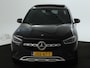 Mercedes-Benz GLA 250 e Plug-In Hybride Panorama Schuif-Kanteldak | Achteruitrijcamera | 19 Inch Velgen | Stoelverwarming voor | Sfeerverlichting. Inclusief 24 maanden MB Certified garantie voor Europa.