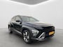 Hyundai Kona 1.6 GDI 141pk HEV Premium | Premium audio | 360 camera | Bestuurdersstoel met geheugen | Adaptive cruise control | Dodehoek detectie | Full LED koplampen | Stoelverwarming | Stoelventilatie | Stuurverwarming