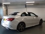 Mercedes-Benz A-klasse 180 Business Solution AMG Full options, Amg pakket!!, Navigatie, Achteruitrijcamera, Clima controle, Cruise controle, Stoel verwarming, Sportstoelen Alcantara/ Leder, Lm velgen Amg 18'', 37.000km!!, Nederlandse auto!! Bovag afleverpakket 695,-