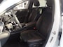 Mercedes-Benz A-klasse 180 Business Solution AMG Full options, Amg pakket!!, Navigatie, Achteruitrijcamera, Clima controle, Cruise controle, Stoel verwarming, Sportstoelen Alcantara/ Leder, Lm velgen Amg 18'', 37.000km!!, Nederlandse auto!! Bovag afleverpakket 695,-