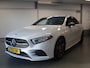 Mercedes-Benz A-klasse 180 Business Solution AMG Full options, Amg pakket!!, Navigatie, Achteruitrijcamera, Clima controle, Cruise controle, Stoel verwarming, Sportstoelen Alcantara/ Leder, Lm velgen Amg 18'', 37.000km!!, Nederlandse auto!! Bovag afleverpakket 695,-