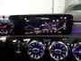 Mercedes-Benz A-klasse 180 Business Solution AMG Full options, Amg pakket!!, Navigatie, Achteruitrijcamera, Clima controle, Cruise controle, Stoel verwarming, Sportstoelen Alcantara/ Leder, Lm velgen Amg 18'', 37.000km!!, Nederlandse auto!! Bovag afleverpakket 695,-