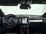 Volvo XC40 B4 Plus Dark | Parkeercamera | Stoel- en Stuurverwarming | Harman Kardon | Trekhaak