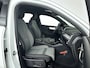 Volvo XC40 B4 Plus Dark | Parkeercamera | Stoel- en Stuurverwarming | Harman Kardon | Trekhaak