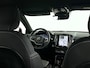 Volvo XC40 B4 Plus Dark | Parkeercamera | Stoel- en Stuurverwarming | Harman Kardon | Trekhaak