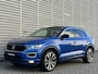 Volkswagen T-Roc 1.5 TSI 150PK DSG R-Line / Afneembare Trekhaak / Achteruitrijcamera / Stoelverwarming / Digitale Cockpit / App-Connect /  19"LMV P4