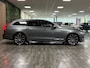Volvo V90 T8 AWD Recharge Inscription | Vol! | Luchtvering | Bowers & Wilkins | Trekhaak | Stoelventilatie | Schuifdak | Head-Up Display | Stoelmassage | Adaptieve Cruise Control | Standkachel met Volvo On Call App | Stoelverwarming | Full LED Meesturende koplampen