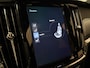 Volvo V90 T8 AWD Recharge Inscription | Vol! | Luchtvering | Bowers & Wilkins | Trekhaak | Stoelventilatie | Schuifdak | Head-Up Display | Stoelmassage | Adaptieve Cruise Control | Standkachel met Volvo On Call App | Stoelverwarming | Full LED Meesturende koplampen