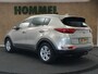 Kia Sportage 1.6 GDI DynamicLine - ORIGINEEL NEDERLANDSE AUTO - AFKOMSTIG VAN 2E EIGENAAR - COMPLETE ONDERHOUDSHISTORIE AANWEZIG - VASTE TREKHAAK - TREKGEWICHT 1400 KG - PARKEERSENSOREN ACHTER - CLIMATE CONTROL - 17 INCH LICHT METALEN VELGEN - NAVIGATIE - CRUISE CONTROL - CAMERA- PASSAGIERSSTOEL IN HOOGTE VERSTELBAAR