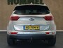 Kia Sportage 1.6 GDI DynamicLine - ORIGINEEL NEDERLANDSE AUTO - AFKOMSTIG VAN 2E EIGENAAR - COMPLETE ONDERHOUDSHISTORIE AANWEZIG - VASTE TREKHAAK - TREKGEWICHT 1400 KG - PARKEERSENSOREN ACHTER - CLIMATE CONTROL - 17 INCH LICHT METALEN VELGEN - NAVIGATIE - CRUISE CONTROL - CAMERA- PASSAGIERSSTOEL IN HOOGTE VERSTELBAAR