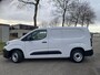 Peugeot e-Partner L2 50 kWh 136pk | 8 jaar garantie | NAVI | Multimedia | Apple Carplay | Android Auto | Achteruitrijcamera | Parkeersensoren voor en achter | Dode hoek detectie | Surround view | Licht- en regensensor | Mistlampen | Stuurwielbediening | Digital cockpit | Bestuurdersstoel comfort | Reservewiel |van €31.628 voor €30.295