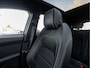 Jaguar E-Pace P300e AWD R-Dynamic SE | BTW-auto | Black Pack | 20'' Gloss Black | Panoramadak | 24 maanden Jaguar Approved