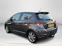 Toyota Yaris 1.3 VVT-i Dynamic | Navigatie | Trekhaak | Panoramadak | Cruise control | Licht metalen velgen |