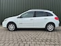 Renault Clio Estate 1.2-16V Authentique met Nieuwe APK