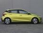 Hyundai i20 1.0 T-GDI Premium / Fabrieksgarantie tot 02-2029 / Dealer onderhouden / Allseason banden / Trekhaak afneembaar / Stuur-, Stoel en Achterbank verwarming / Trekgewicht 1110 kg / Achteruitrijcamera / Keyless Entry/Start /