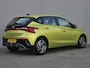 Hyundai i20 1.0 T-GDI Premium / Fabrieksgarantie tot 02-2029 / Dealer onderhouden / Allseason banden / Trekhaak afneembaar / Stuur-, Stoel en Achterbank verwarming / Trekgewicht 1110 kg / Achteruitrijcamera / Keyless Entry/Start /